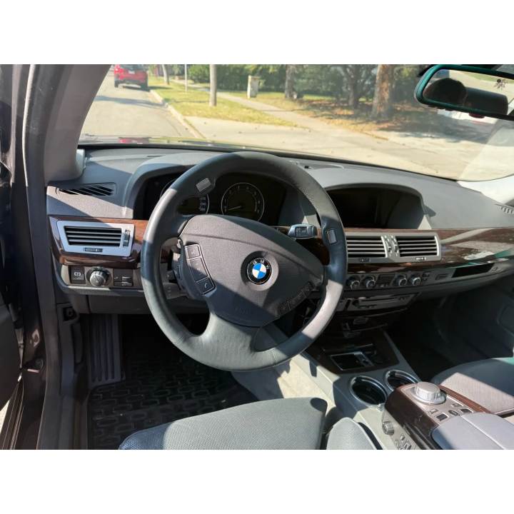 2007 BMW 750i