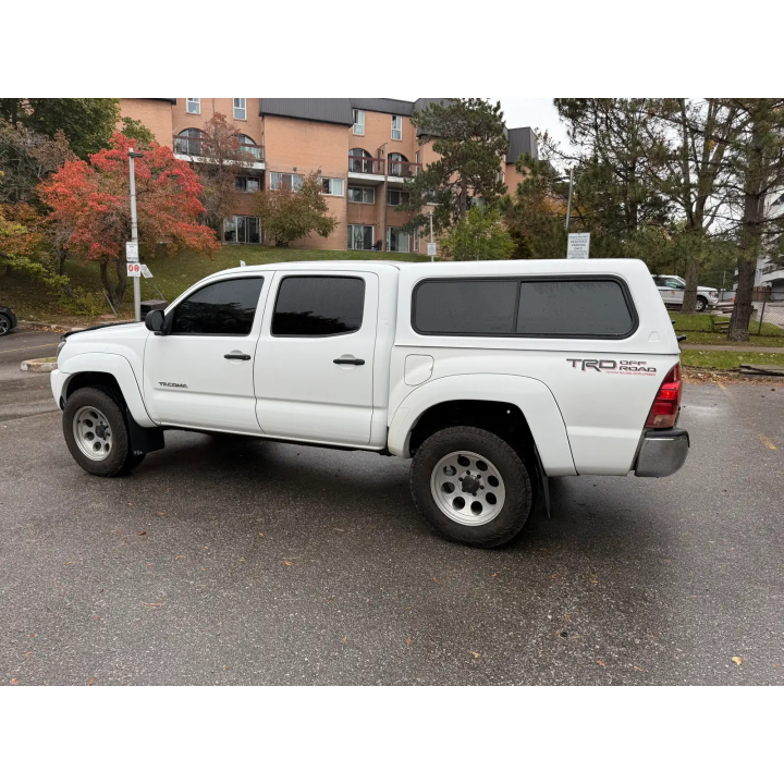 2007 Toyota Tacoma 4x4 (ZERO RUST PERFECT 110 POINT VEHICLE)